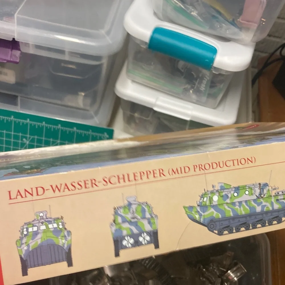 Bronco Land Wasser Schlepper LWS 1/35 German WWII model kit, new open box